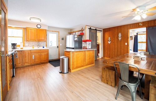 Bone Lake House | NEW - Lakefront house with jacuzzi