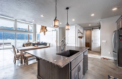 Tamarack Resort Ski Chalet | New Lakefront Modern Chalet With Panoramic Views