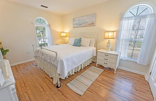 Vaught Apartment | NEW! Large 2BR Savannah Shores PoolPickleball
