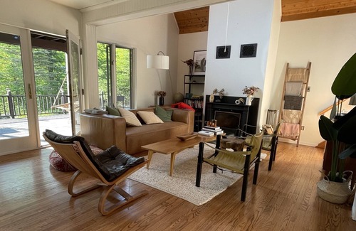 East Branch House | NEW! Large Chic & Cozy Catskills Cabin on 5.5 acres with private spring-fed pond