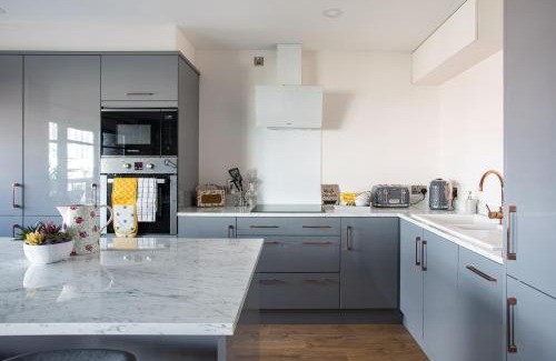 Belfast Apartment | New Lisburn Road Apartment - Free Parking