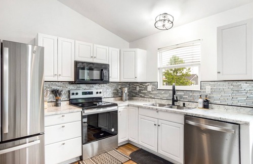 Wentzville Apartment | New lisiting Sale! 3King Bed