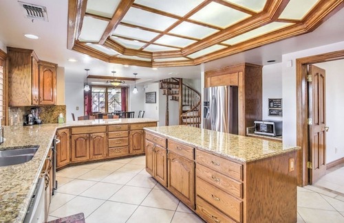 Chinatown House | NEW LISTING: 20% OFF! Tennis & Basketball Court + Game Room + Massive Pool Villa