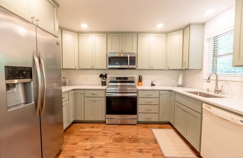 Eden Isle House | New Listing! 4 Bedroom + 4 Bathroom Eden Isle Home