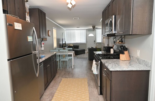 Villas Cottage | NEW LISTING! Beautiful Bayview Cottage a short walk to the beach