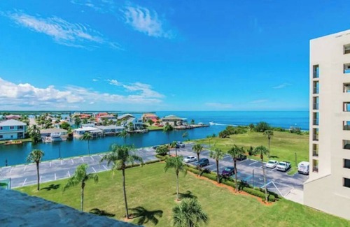 Hudson House | New Listing! Beautiful Condo surrounding the Gulf!