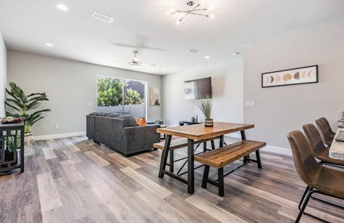 Sun Bay South House | New Listing Blissful Escape