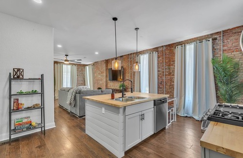 Northeast Kansas City House | NEW LISTING! BriKCtoria 1100 (5-Bedroom Home) - Pets Allowed