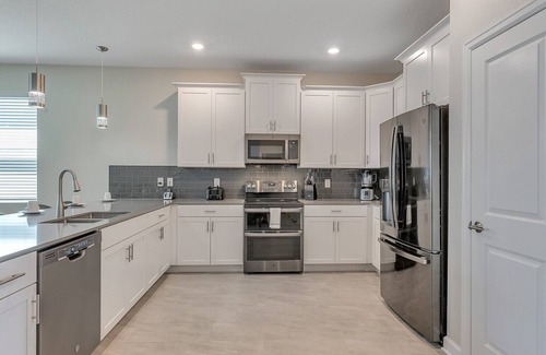 Davenport House | New Listing! Champions Gate Resort, 10mi to Disney & 21mi to Universal - FS383800