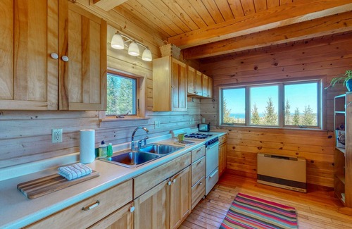 Northport House | New listing! Cozy and unique abode on 200 acres with sweeping views