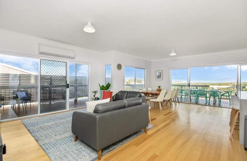 Goolwa Beach House | NEW LISTING DISCOUNT - Dunescape 4BR with Sea Views