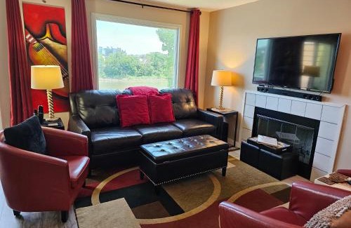 North Capitol Apartment | NEW LISTING! GORGEOUS Downtown Nashville Walk to ALL On the RIVER #3