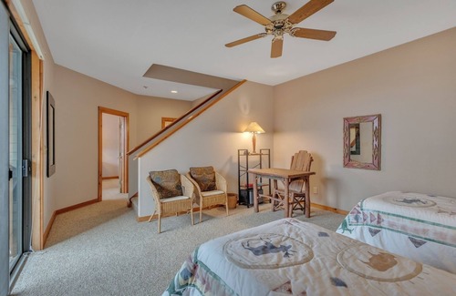 Mountain Air Condo | NEW LISTING! Great Views~Comfortable Condo in Mountain Air by RedAwning