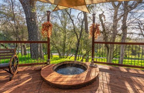 Coarsegold House | New Listing- Hobbit House @ Yosemite w/spa/firepit/unique