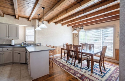 Heber Springs House | New Listing! Little Red River Home!