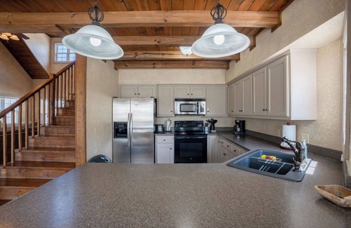 Heber Springs House | New Listing! Little Red River Home!