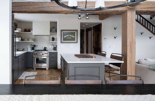 Powder Ridge Cabin | *New Listing* Luxury Cabin with Ski-In/Ski-Out w/Spa