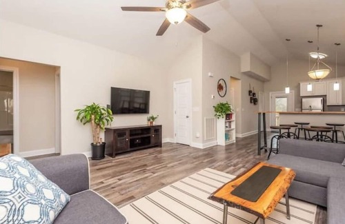 Kannapolis House | New listing Modern 3 Bedroom Kannapolis House!