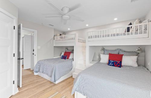 Pelican Bay Apartment | New Listing! Pelican Bay 14 -Luxury Home at Beach!
