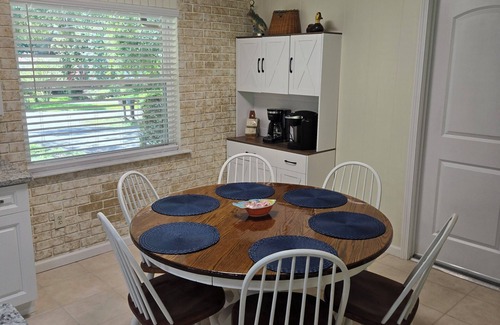 Dunnellon House | New listing Pet friendly remodeled home offering private Rainbow River access