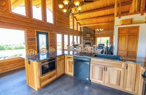 Fritz Creek Cabin | New Listing - Quiet Alaskan Luxury Cabin Overlooking Kachemak Bay