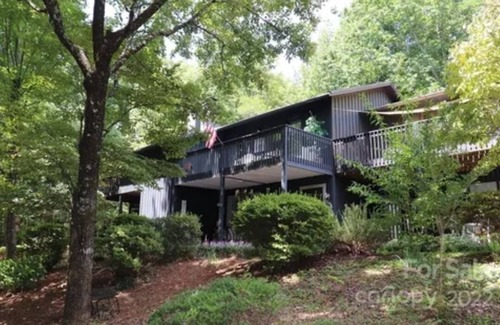 Connellys Springs Condo | *NEW LISTING* Remote mountaintop condo 10 minutes from South Mountain State Park