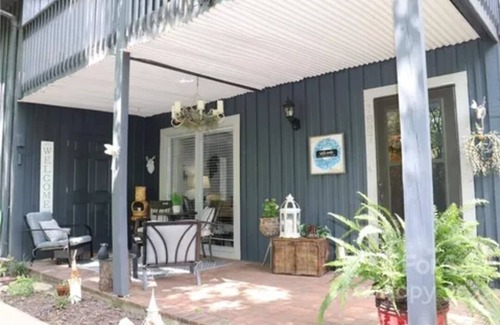 Connellys Springs Condo | *NEW LISTING* Remote mountaintop condo 10 minutes from South Mountain State Park