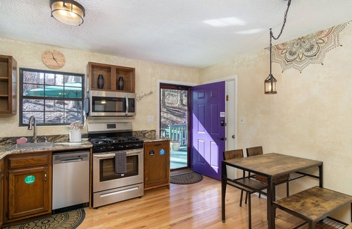 Asheville House | NEW LISTING! Relaxation~Zen~Azalea Cabin~Asheville by RedAwning