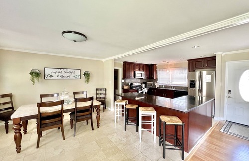 Open Gates House | NEW Listing. Remodeled 4 bed 2 bath. clean & comfortable