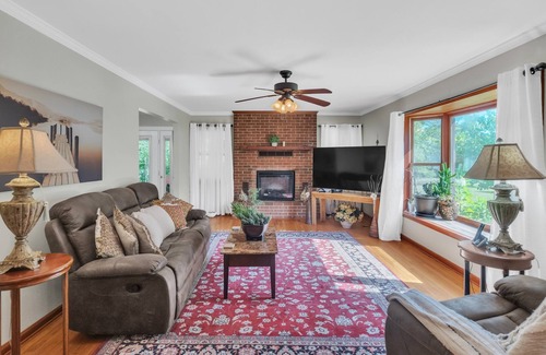 Orange Villa | NEW LISTING! Tranquil Lakefront Villa Retreat on Lake Orange by RedAwning