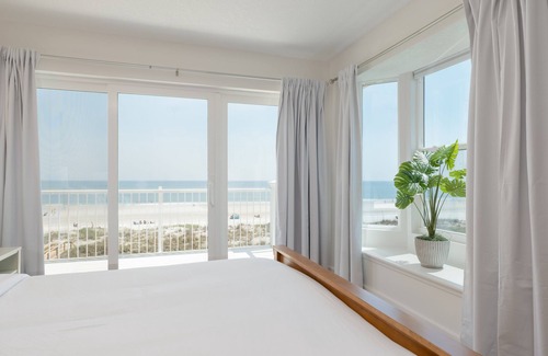 Jacksonville Beach Hotel | New Listing | Boutique Hotel | 1-BR Oceanfront - F