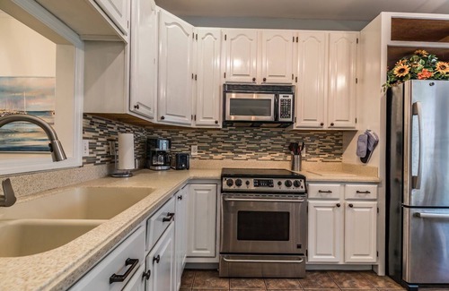 Port Royal House | NEW LISTING! Views of Intracoastal Waterway - Sleep 4