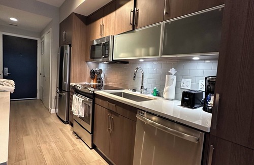 Navy Yard Apartment | NEW Listing Walking distance to Navy Yard-Ballpark