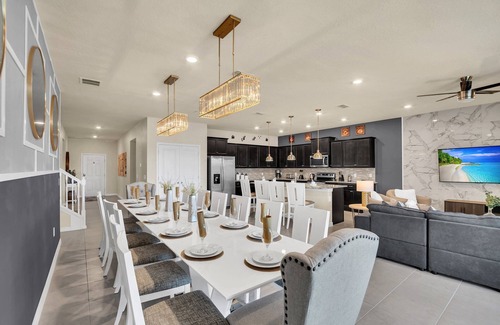 Davenport House | New Listing! Windsor Island, 10mi to Disney & 22mi to Universal - FS382048