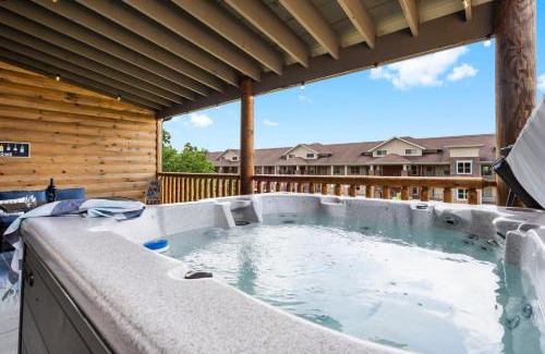 Table Rock House | New Log Cabin, Free Local Attraction Tickets Daily, Ozark Views, Cmty Amenities!