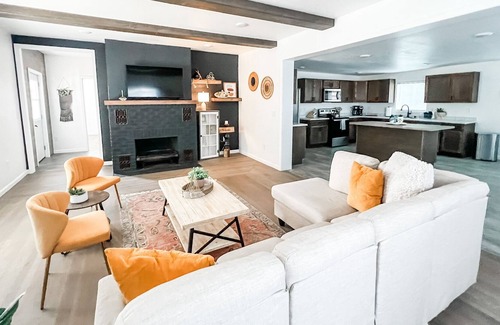 New London House | New London 4bed/2.5bath/2,200sf Home Just 20min from Fox Valley!