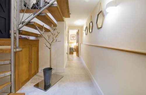 Stow-on-the-Wold House | New Loos Cottage, Old School Court