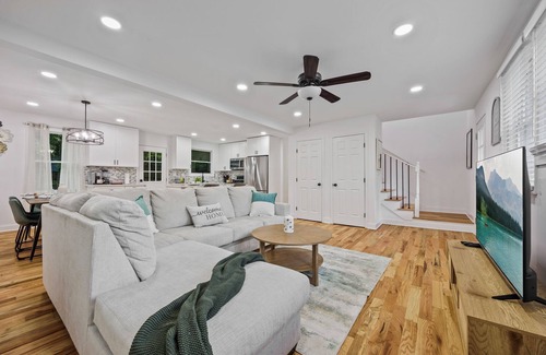 Belvedere Park House | -NEW- Lux 5BDR Home 10 Min to ATL
