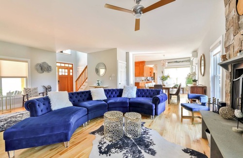 Hunter House | New Luxuary Hunter Ski Resort&Lake Chalet, Hot Tub, Sauna, Fireplace, Mountains