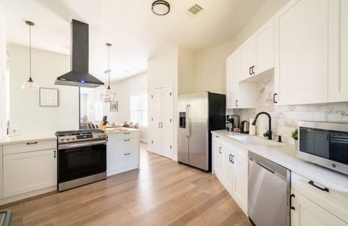 Greater Heights Villa | New Luxurios & Modern 3 BR Villa in the Heights