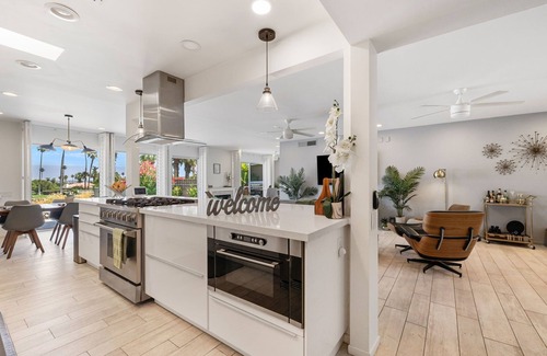 Palm Desert House | New luxury 3bed 3bath El Paseo golf course pool home! Book Oct or Dec now!