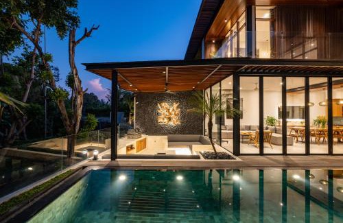 Pererenan Villa | NEW Luxury 4 BR River Front Pererenan Beach Canggu