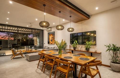 Pererenan Villa | NEW Luxury 4 BR River Front Pererenan Beach Canggu