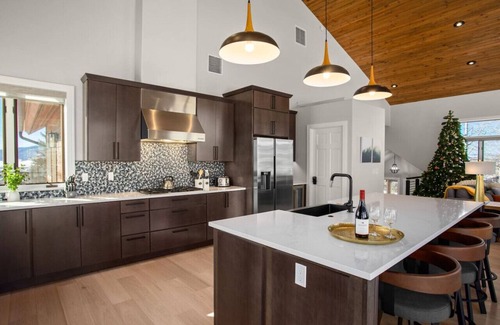 Steamboat Springs House | New Luxury 5bedroom, Gondola Views, Close to Mt