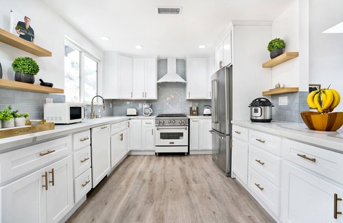 Laguna Niguel House | New Luxury Designer House w/Saltwater Pool Hot Tub and Outdoor Dining Area