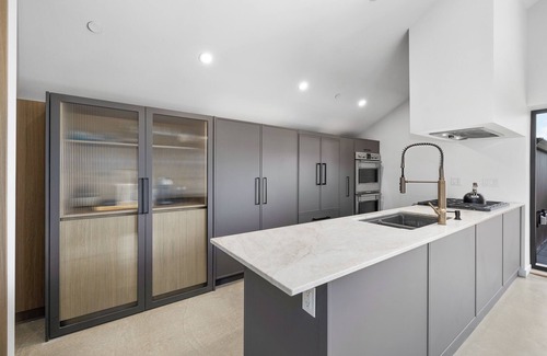 Grandview-Woodland House | New Luxury Duplex - Live like a local in the lively Commercial Dr neighbourhood!