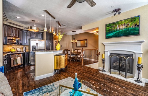 Legacy Park House | "New" Luxury & Highly furnished upscale w Patio, Garage & fireplace.