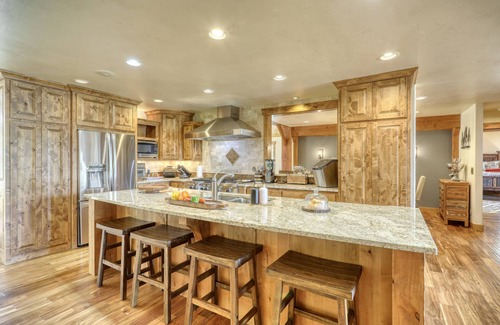 Pagosa Springs House | New Luxury Listing! Beautiful 4 Bedroom Home, PLUS Guest House on 20 Acres, Spectacular Mtn Views