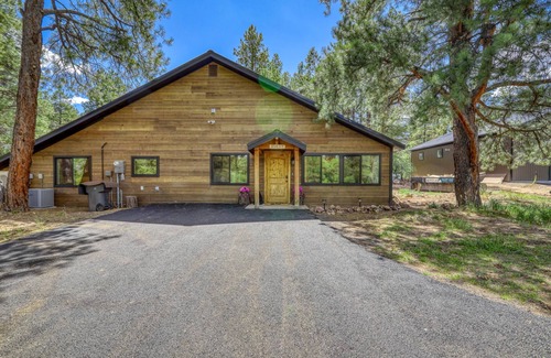 Pagosa Springs House | New Luxury Listing! Beautiful 4 Bedroom Home, PLUS Guest House on 20 Acres, Spectacular Mtn Views