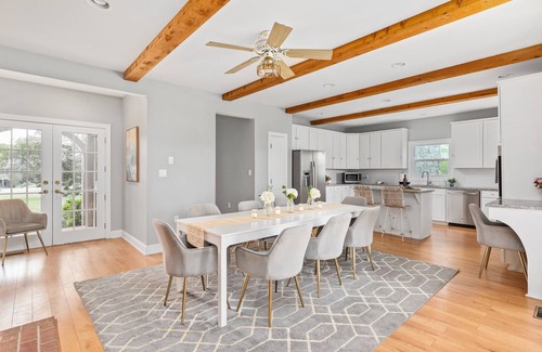 Luray House | New! Luxury Retreat – Pool, Hot Tub & Fire Pit